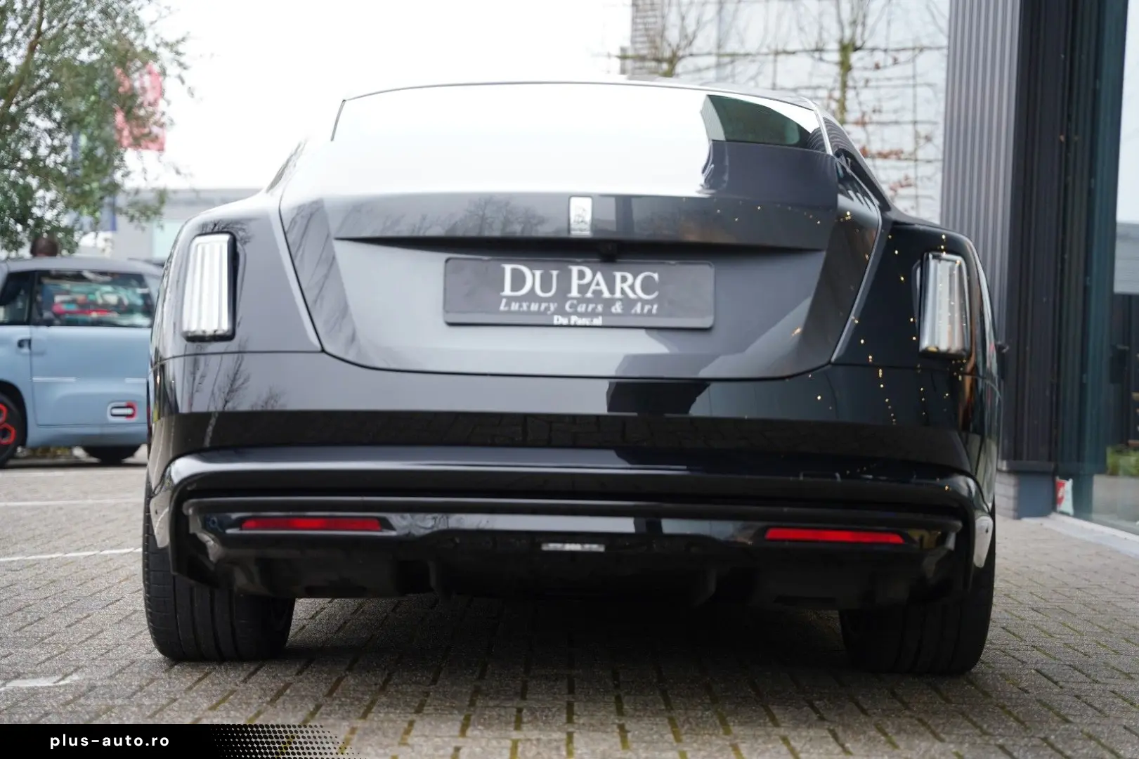 ROLLS ROYCE Spectre Bespoke Audio PinstripeMandarin