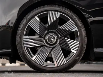 ROLLS ROYCE Spectre   Bespoke   PPF   Pinstripe   Starlight