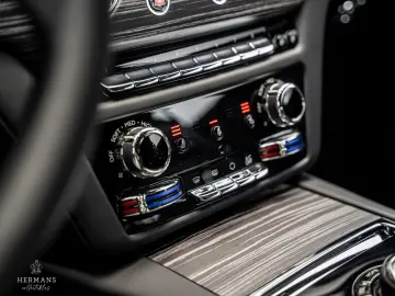 ROLLS ROYCE Spectre   Bespoke   PPF   Pinstripe   Starlight
