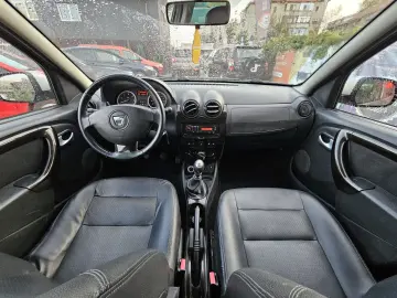 Dacia Duster Prestige 4x4 1.5dci 2011