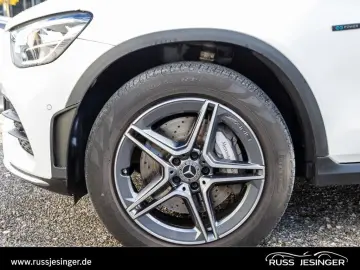 MERCEDES-BENZ GLC 300 e 4M AMG Line  LED MBUX Cam MBUX