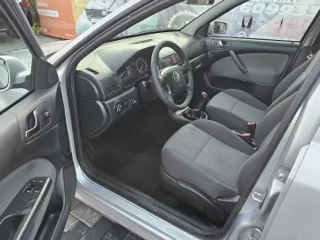 Skoda Octavia Tour 1.6 MPI GPL 2009