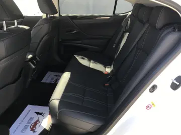Lexus Seria ES 300h Executive