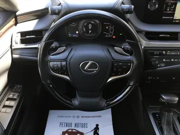 Lexus Seria ES 300h Executive