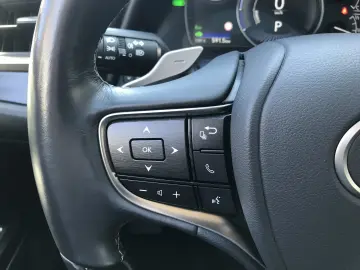Lexus Seria ES 300h Executive