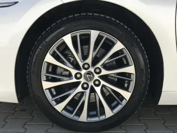 Lexus Seria ES 300h Executive