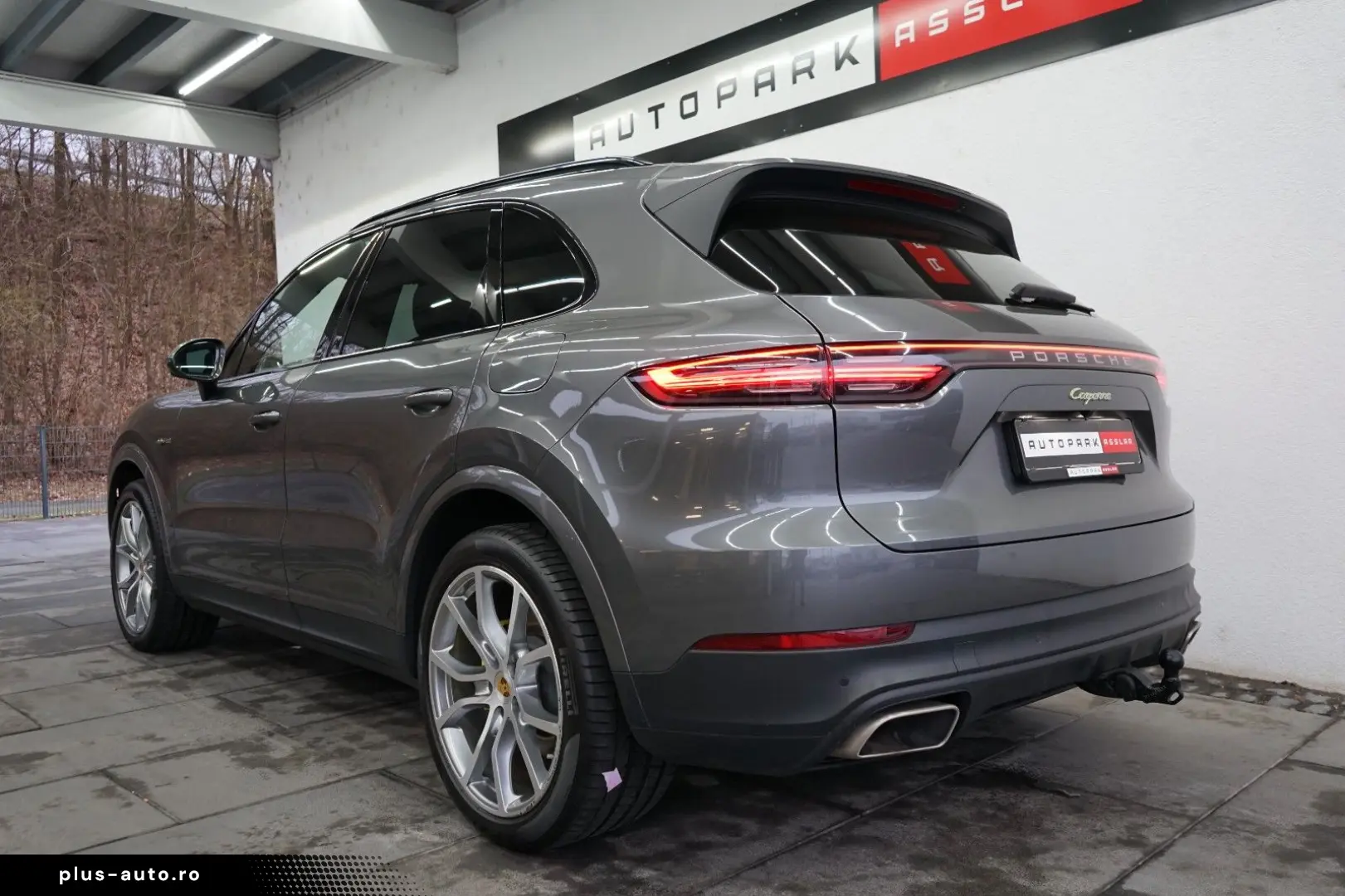 PORSCHE Cayenne E-Hybrid PANO HeadUp MATRIX AHK BOSE 21z