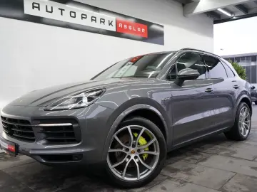 PORSCHE Cayenne E-Hybrid PANO HeadUp MATRIX AHK BOSE 21z