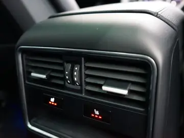 PORSCHE Cayenne E-Hybrid PANO HeadUp MATRIX AHK BOSE 21z