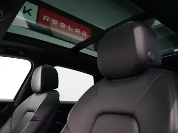 PORSCHE Cayenne E-Hybrid PANO HeadUp MATRIX AHK BOSE 21z