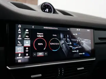 PORSCHE Cayenne E-Hybrid PANO HeadUp MATRIX AHK BOSE 21z