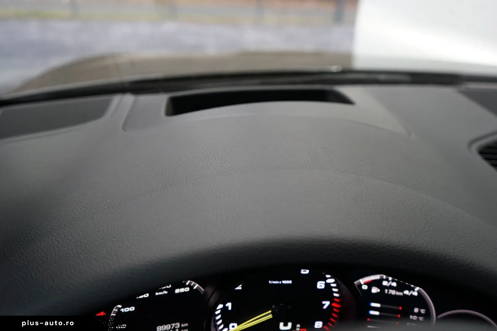 PORSCHE Cayenne E-Hybrid PANO HeadUp MATRIX AHK BOSE 21z