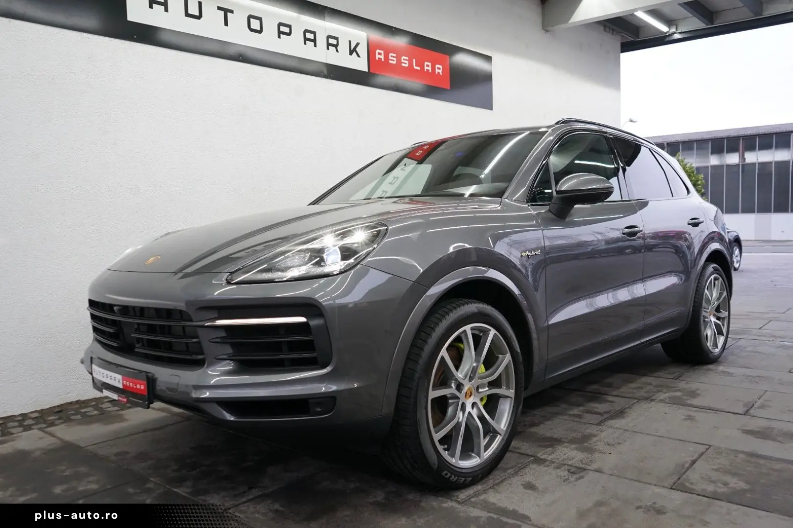 PORSCHE Cayenne E-Hybrid PANO HeadUp MATRIX AHK BOSE 21z