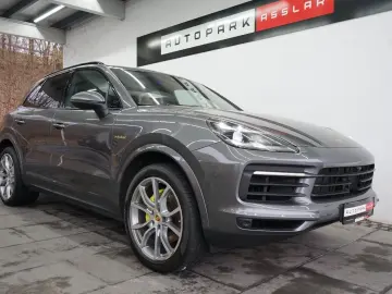 PORSCHE Cayenne E-Hybrid PANO HeadUp MATRIX AHK BOSE 21z