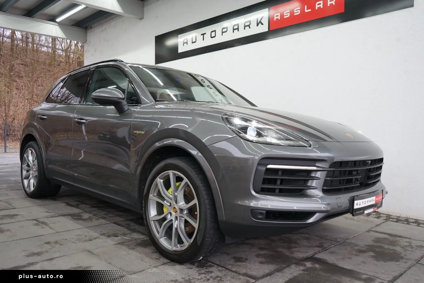 PORSCHE Cayenne E-Hybrid PANO HeadUp MATRIX AHK BOSE 21z
