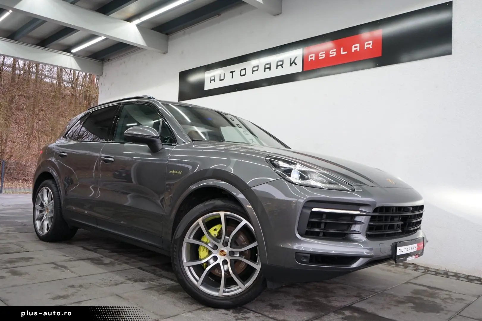PORSCHE Cayenne E-Hybrid PANO HeadUp MATRIX AHK BOSE 21z