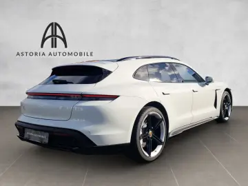 PORSCHE Taycan GTS ST Pano Bose 360 PVTS HuD Vierradlenk