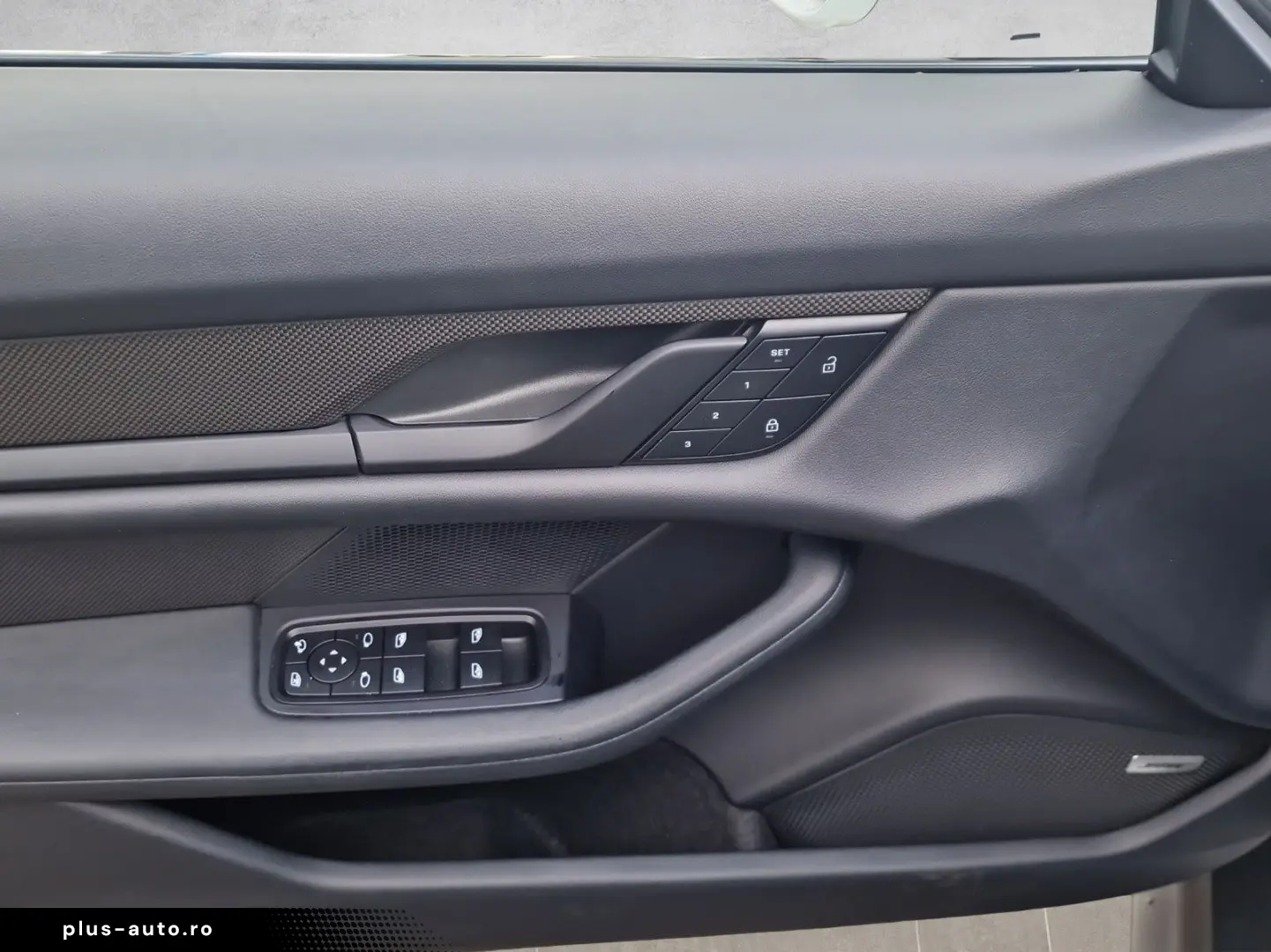 PORSCHE Taycan GTS ST Pano Bose 360 PVTS HuD Vierradlenk