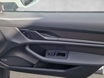 PORSCHE Taycan GTS ST Pano Bose 360 PVTS HuD Vierradlenk