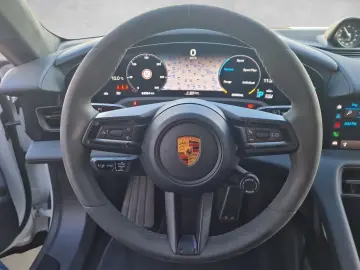 PORSCHE Taycan GTS ST Pano Bose 360 PVTS HuD Vierradlenk