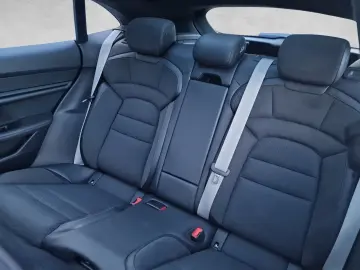 PORSCHE Taycan GTS ST Pano Bose 360 PVTS HuD Vierradlenk