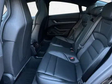 PORSCHE Taycan 4S BOSE PANO 20 Zoll