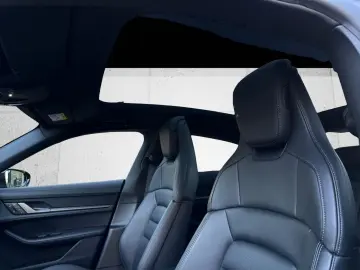 PORSCHE Taycan 4S BOSE PANO 20 Zoll