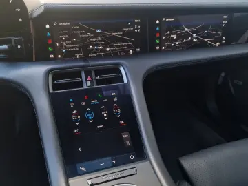 PORSCHE Taycan 4S Pano Matrix Chrono 360  ACC P-Display