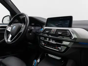 BMW iX3 Impressive Panorama 360 HUD DAB H K Sport