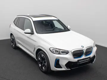 BMW iX3 IMPRESSIVE 360 DAB Alarm HUD Panorama 20Zoll