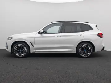 BMW iX3 IMPRESSIVE 360 DAB Alarm HUD Panorama 20Zoll