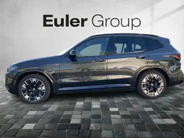 BMW iX3 Sportpaket HUD AD El. Fondsitzverst. Navi Le