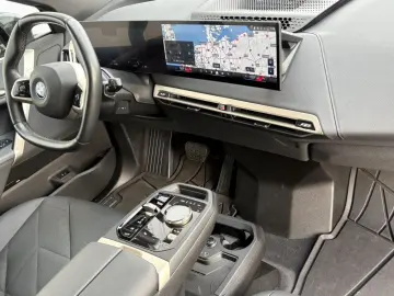 BMW iX xDrive40 Sportpaket LC-Pro DA HUD RFK H K LED