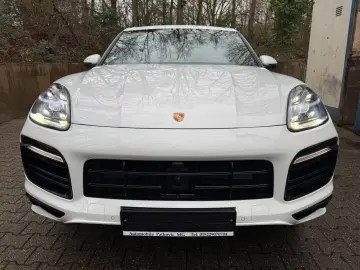 PORSCHE Cayenne S Matrix Chrono Pano Bose Softclose