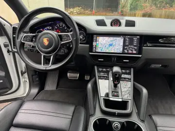 PORSCHE Cayenne S Matrix Chrono Pano Bose Softclose