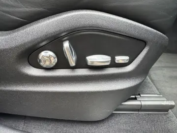 PORSCHE Cayenne S Matrix Chrono Pano Bose Softclose