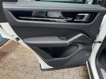 PORSCHE Cayenne S Matrix Chrono Pano Bose Softclose