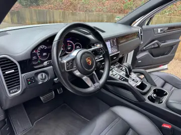 PORSCHE Cayenne S Matrix Chrono Pano Bose Softclose