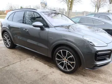 PORSCHE Cayenne E-Hybrid S.Heft Head-up Bose Matrix-LED