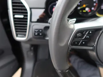 PORSCHE Cayenne E-Hybrid S.Heft Head-up Bose Matrix-LED