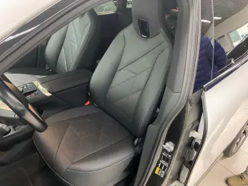 BMW iX xDrive40 Sportpaket Pano Sky DA Prof. 22&apos…