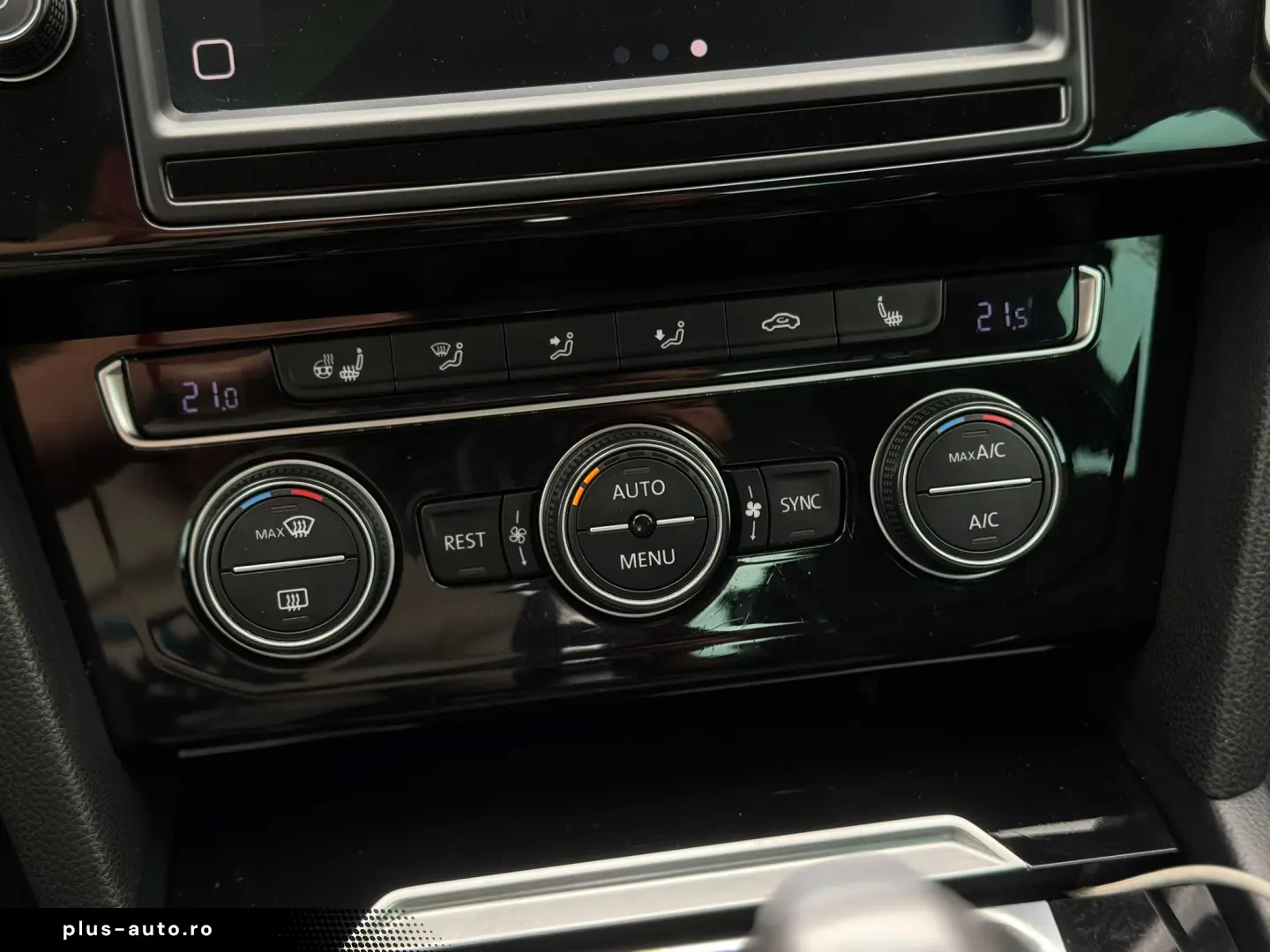 VOLKSWAGEN PASSAT B8