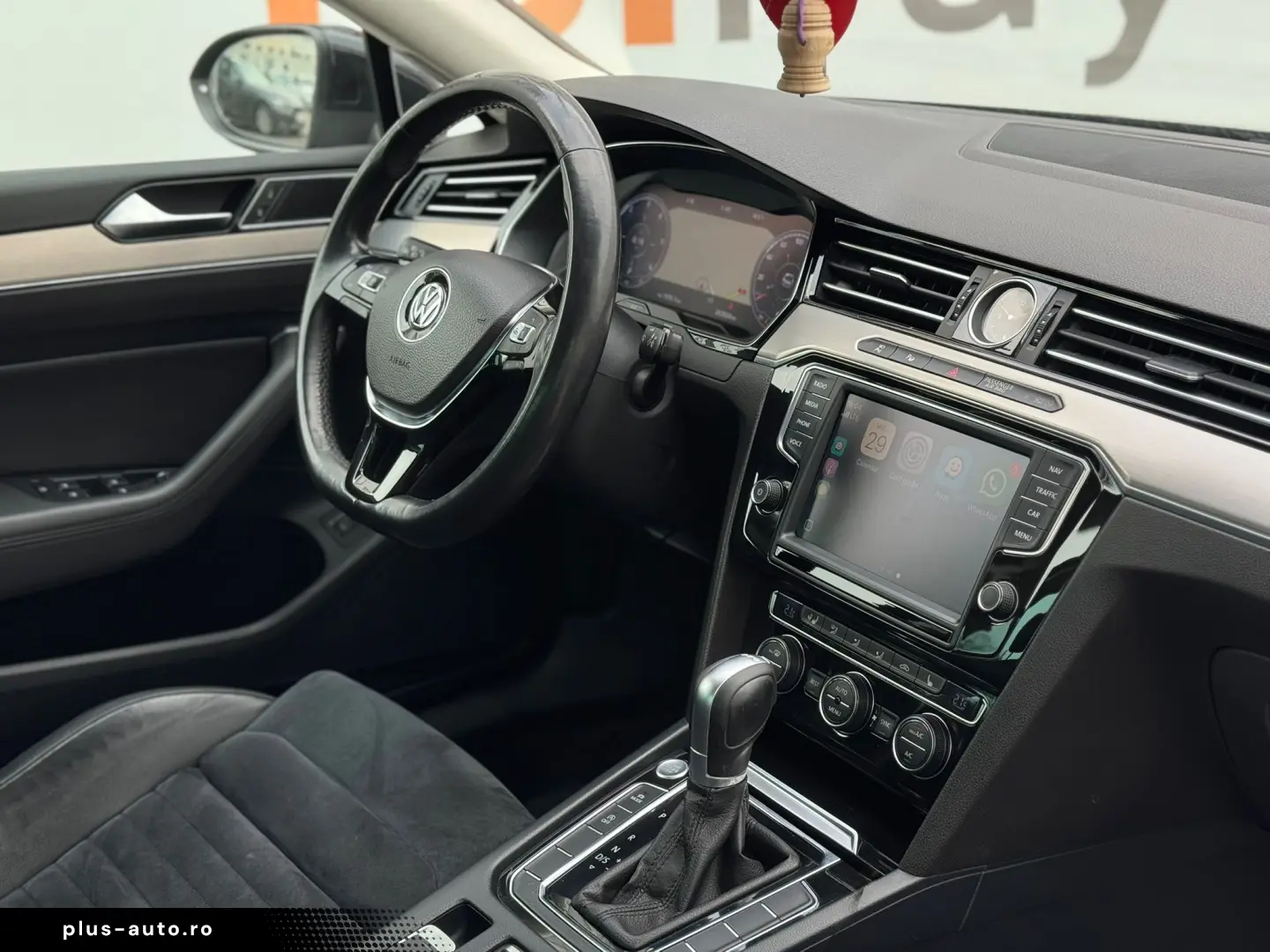 VOLKSWAGEN PASSAT B8