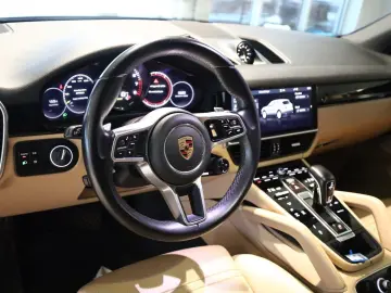 PORSCHE Cayenne E-Hybrid