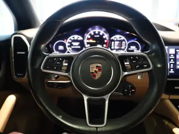 PORSCHE Cayenne E-Hybrid