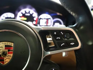PORSCHE Cayenne E-Hybrid