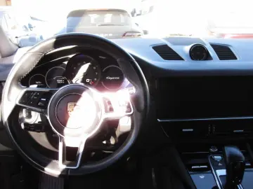 PORSCHE Cayenne Tiptronic S 1.HD dt.Fzg.Platinum Edition