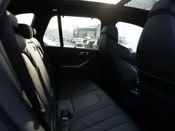 BMW X5 PANO HUD 360  LASER LED SITZBELÜFTUNG M50i