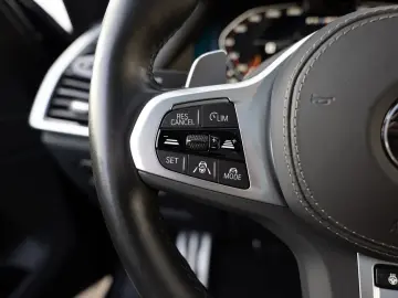 BMW X5 PANO HUD 360  LASER LED SITZBELÜFTUNG M50i