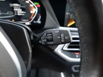 BMW X5 PANO HUD 360  LASER LED SITZBELÜFTUNG M50i
